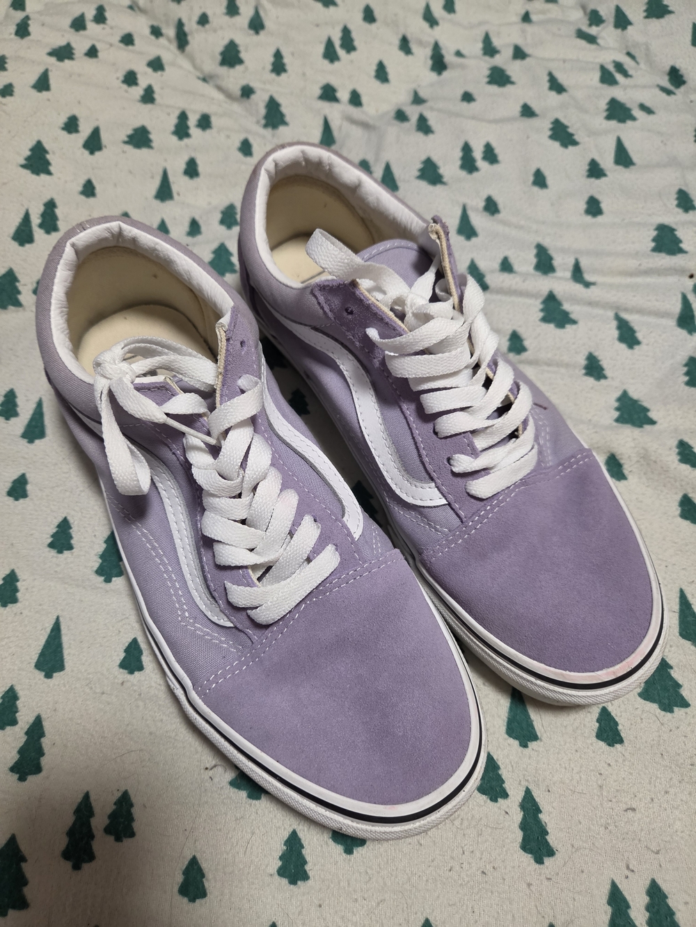 Lilac Suede Low-Top Vans Sneakers with White Stripe